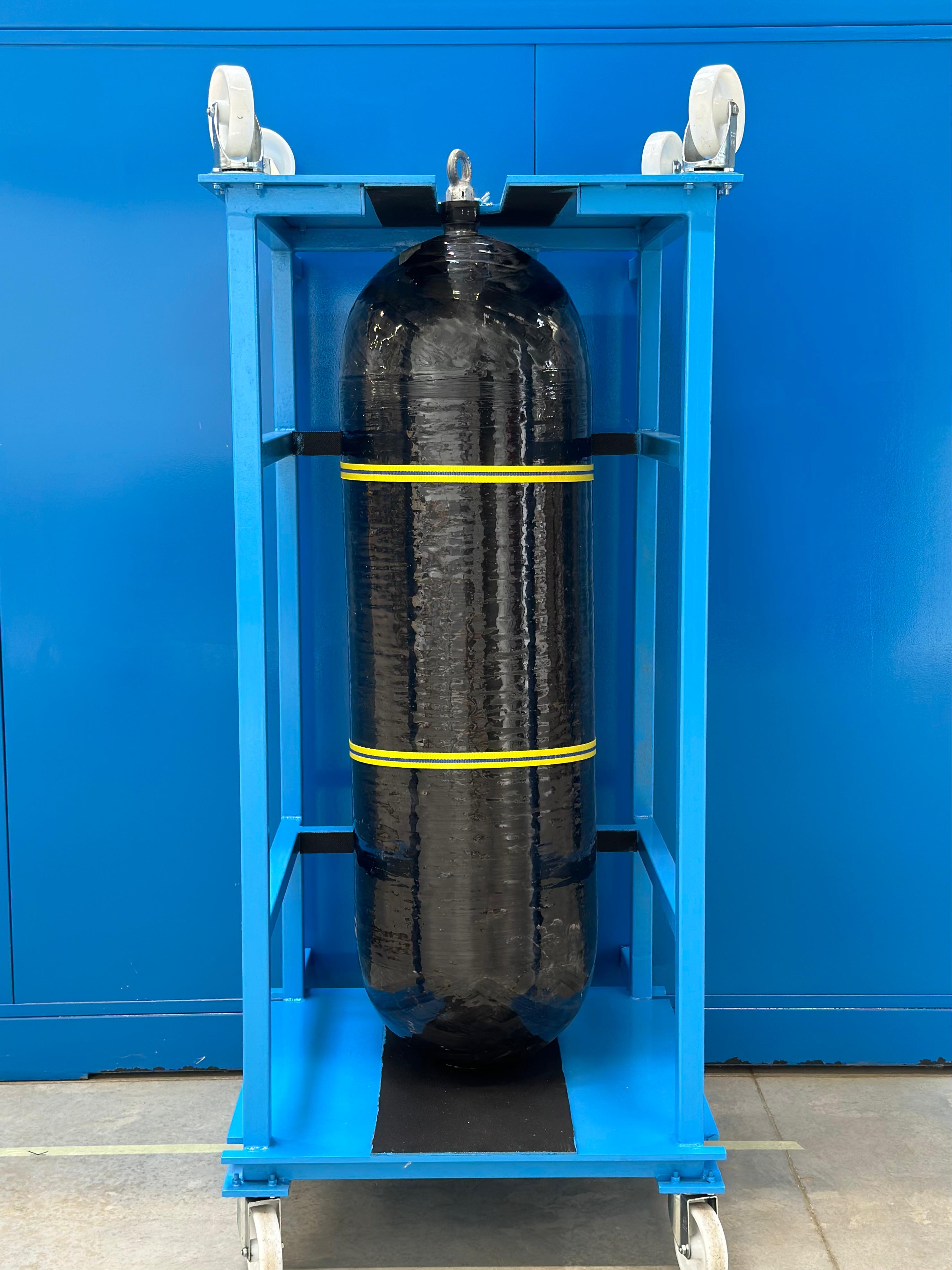 CNG Type IV pressure vessel